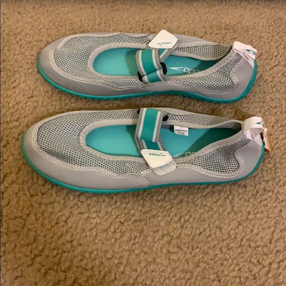 NWT Turquoise and Gray Speedo Junior Size L